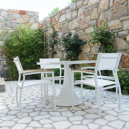 Posh- 2 Bedroom Private Pool Garden Floor Apartment Bodrum